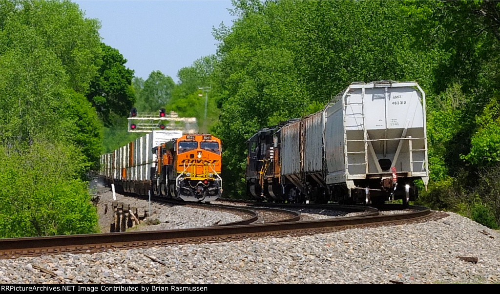 BNSF 8341 on NS